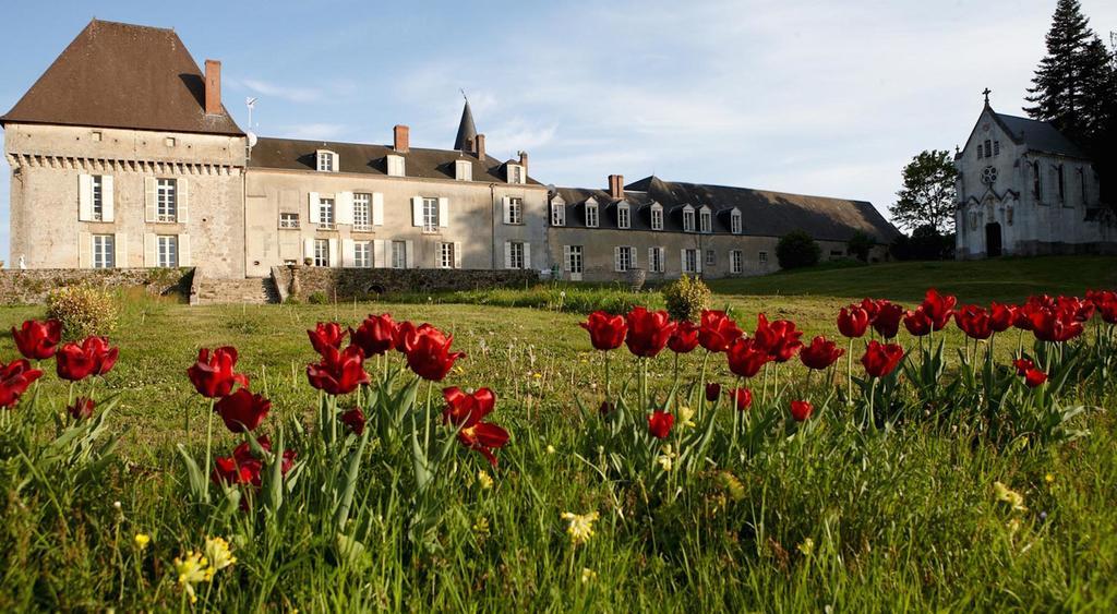 Chateau De La Lande Bed and Breakfast Crozon-sur-Vauvre Exteriör bild